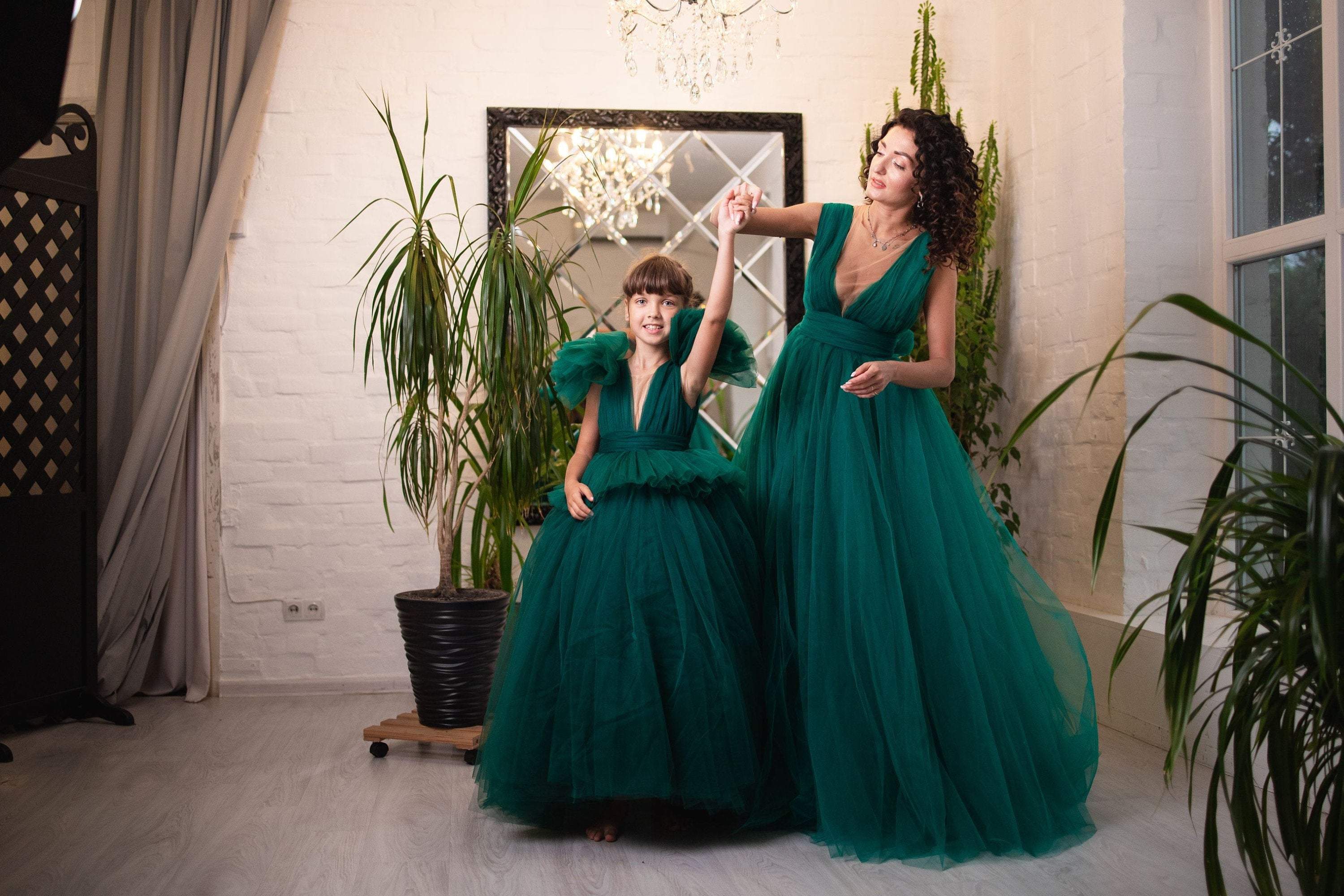 fall-wedding-guest-dress-jewel-tone-emerald-green-gown20 - MEMORANDUM | NYC  Fashion & Lifestyle Blog for the Working Girl